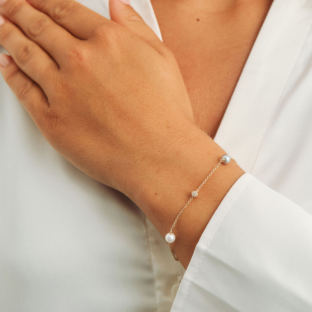 Mads Z Stella Armbånd i 14 kt. Guld m. Perler & Zirkonia – 1553015