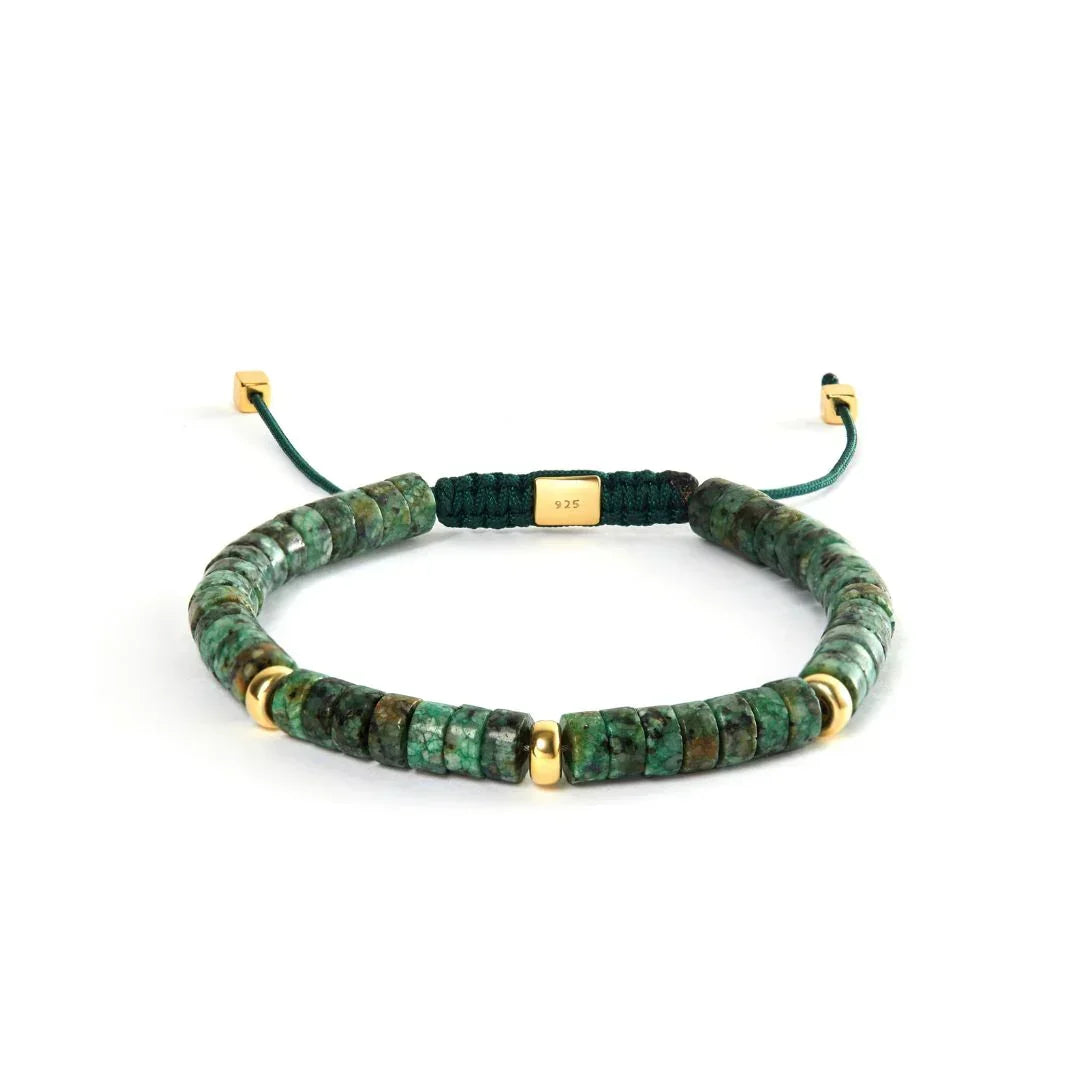 Alexander Lynggaard Bracelet Amazon Heishi Braided 6mm with green stones and gold details on a white background. Model B00212-1