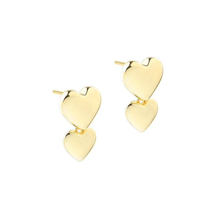 Aqua Dulce Karla and Me earrings show gold-plated earrings with two smooth hearts in a shiny gold look. Model 6420-1.