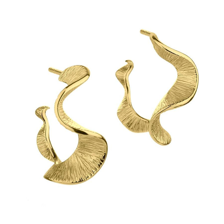 Aqua Dulce Rhumba Hoop Creole Silver Plated 5100 shows a pair of wavy golden hoops with a textured surface. Model 5100-5100-1