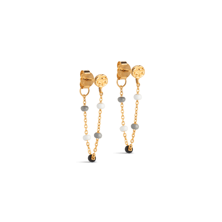 Enamel Lola Salt n Pepper Earrings e140gm salt and pepper with gold plated chain and small white and gray pearls. Model e140gm-salt pepper-1