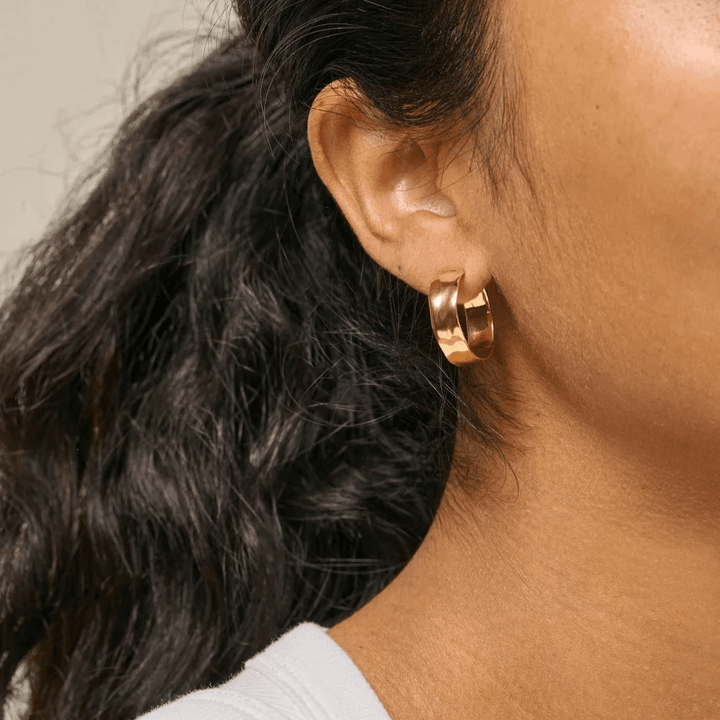 enamel sandra wide gold-plated hoops 20 mm worn in the ear, shiny gold-colored surface, Model e393g-e393g-2