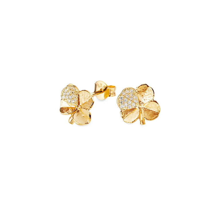 Flora Danica Four Leaf Clover Earrings Pave Gilded shows a pair of gold colored four leaf clover earrings with sparkling stones, Model 907-FLC-STPC-G-PAVE-1.