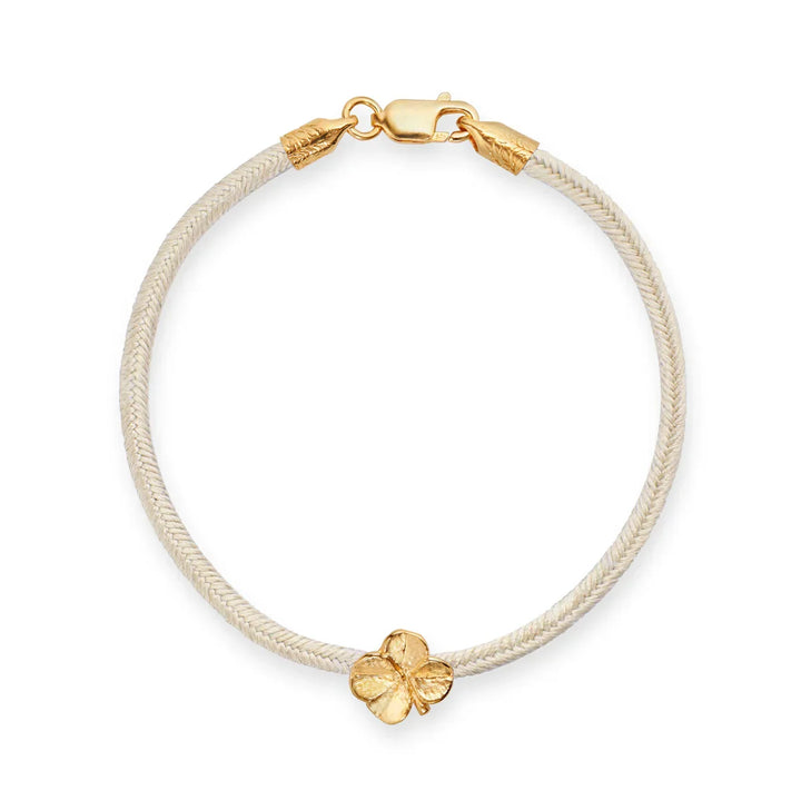 Flora Danica Four-leaf clover Silk Bracelet Champagne with gold-plated clover pendant and closure, Model 907-flc-silk-champagne-g-001-1