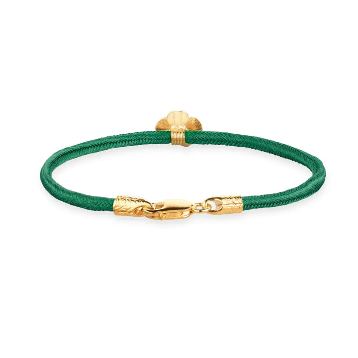 Flora Danica Firklover Silk Bracelet dark green gold-plated, elegant silk bracelet with green ribbon and gold details. Model 907-flc-silk-darkgreen-g-001-2