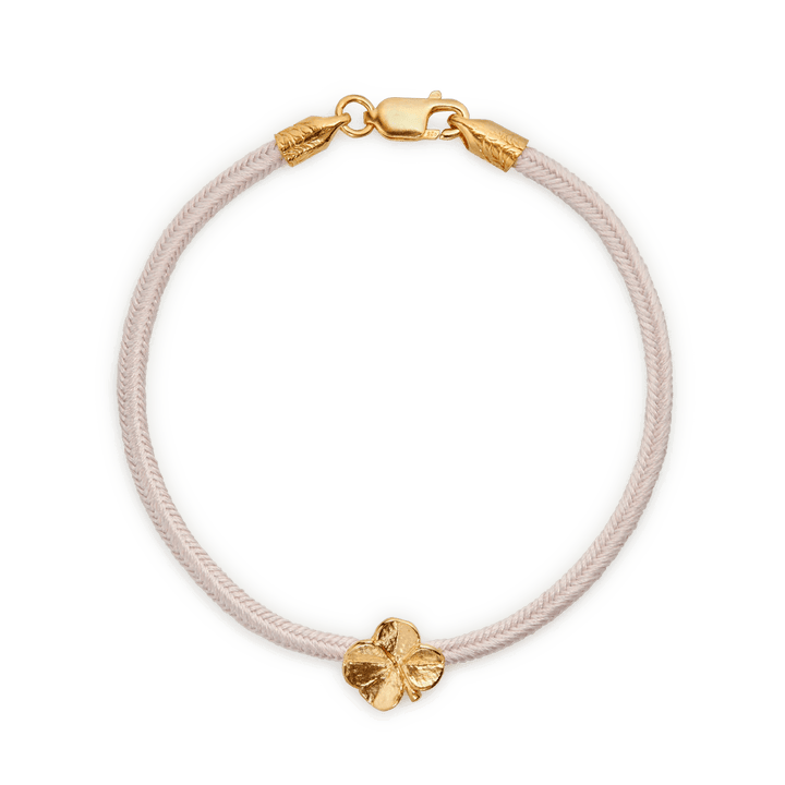 Flora Danica Four-leaf clover Silk Bracelet Pink Gold-plated, bright silk bracelet with four-leaf clover detail in gold. Model 907-FLC-SILK-ROSE-G-001-1.