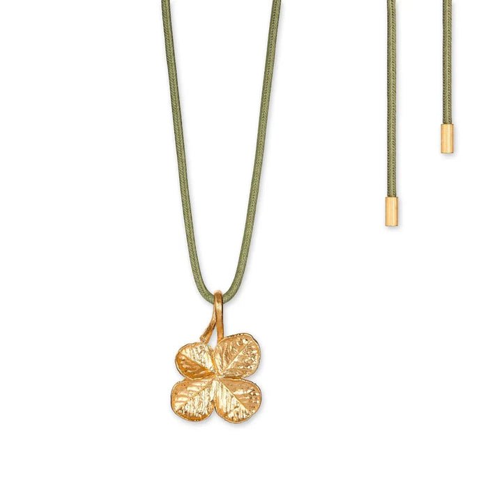 Flora Danica four-leaf clover pendant with silk cord, matt gold color and green cord. Model 907-FLC-SILK-G-1