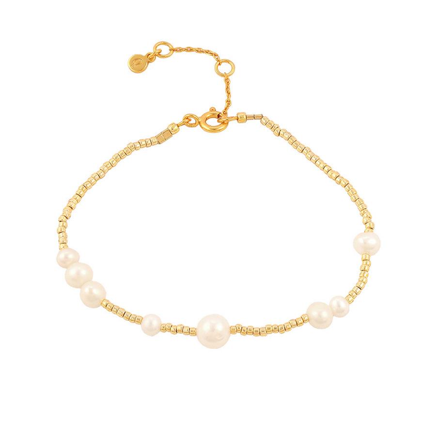 Hultquist Copenhagen Aria Bracelet with golden pearls and white freshwater pearls, Model S08592G-1
