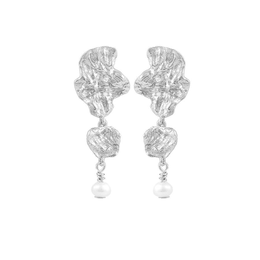 Hultquist Copenhagen Lainey Grande silver earrings with a beaten surface and small pearl, Model S08609S-1