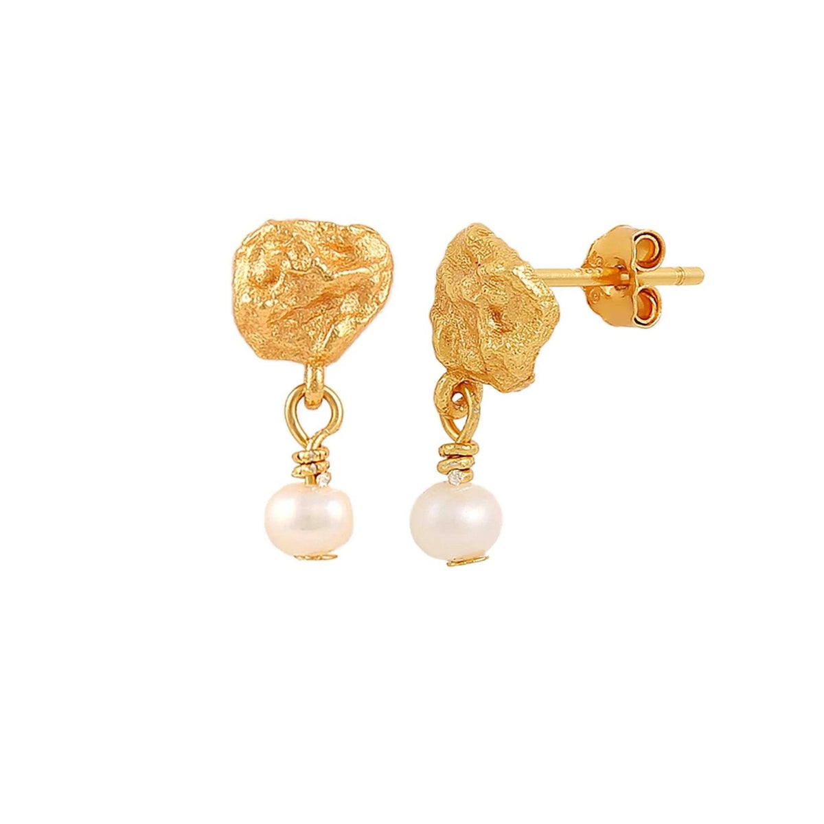 Hultquist Copenhagen Lainey Pearl gold-plated earrings with raw gold texture and small white pearl, Model S08617G