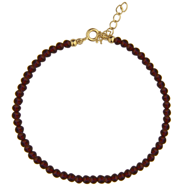 jeberg-jewellery-rouge-noir-garnet-bracelet-in-gold-plated-sol showcases a single bracelet with deep red garnet beads and adjustable chain. Model 70090-1