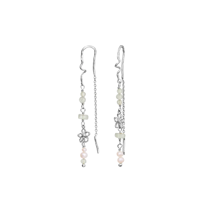 Maanesten Alfrida silver chain earrings with white pearls and floral motifs, Model 10084c-2.