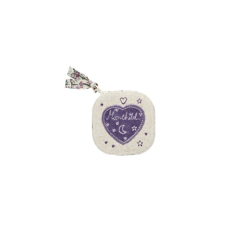 Maanesten Alice jewelery box purple heart in beige fabric with purple heart and stars, Model 4196-1.