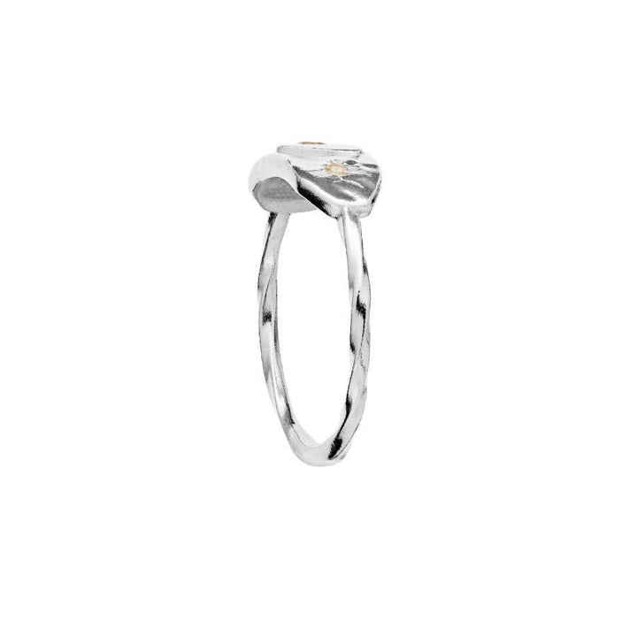 Moonstone Amarit silver ring with twisted band and organically shaped detail, Model 4840c-001