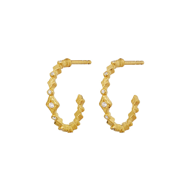 Maanesten Arlette gold-plated hoops with stones, elegantly detailed in a raw, gold-colored finish. Model 10020a-1