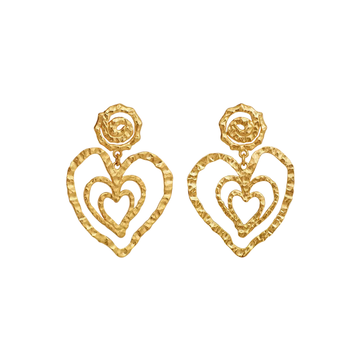 Maanesten Beate large heart stud earrings gold-plated shown in dense motif with hammered finish, Model 10087a-1