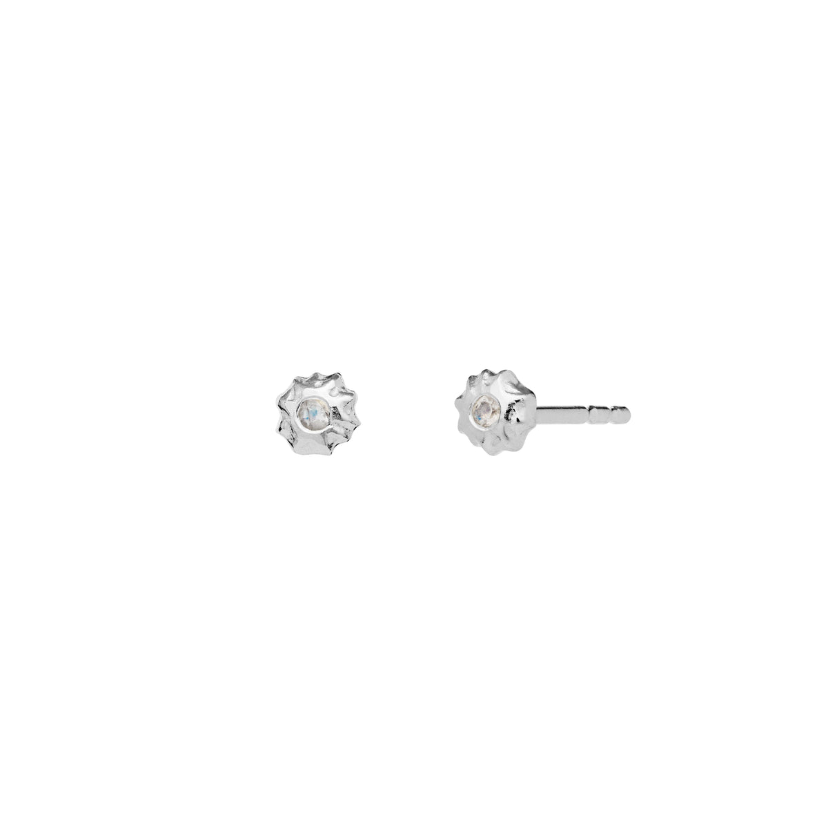 maanesten caia silver earrings with small clear stone, minimalist design, Model 9982c-1
