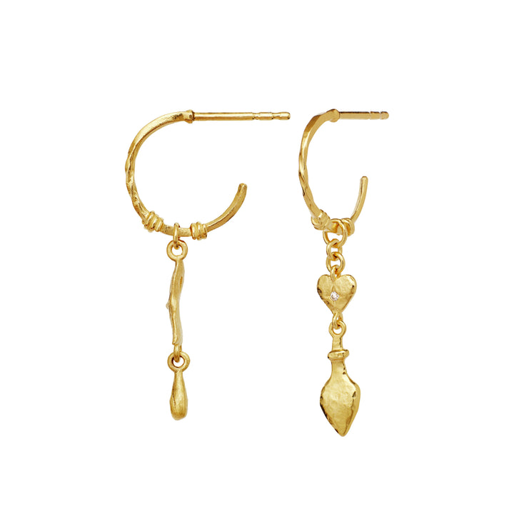 maanesten dolore gold-plated earrings with asymmetric design, heart and detailed pendant, Model 10056a
