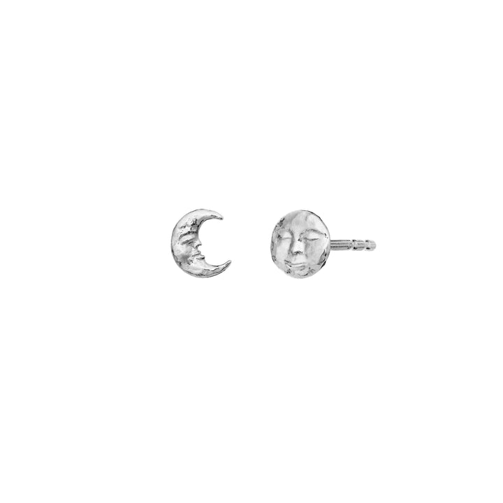 Maanesten Emma silver earrings with moon and face motif, glossy surface. Model 10045c-1