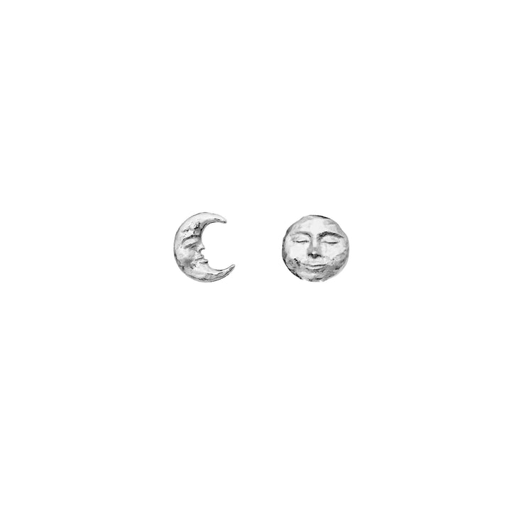Maanesten Emma silver earrings show two small earrings with a moon and sun motif in shiny silver. Model 10045c-2