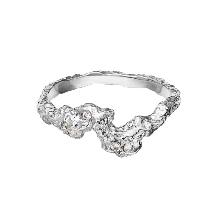Moonstone Frida Ring in silver with organic structure and small clear stones, model 4775c-4775c-001.