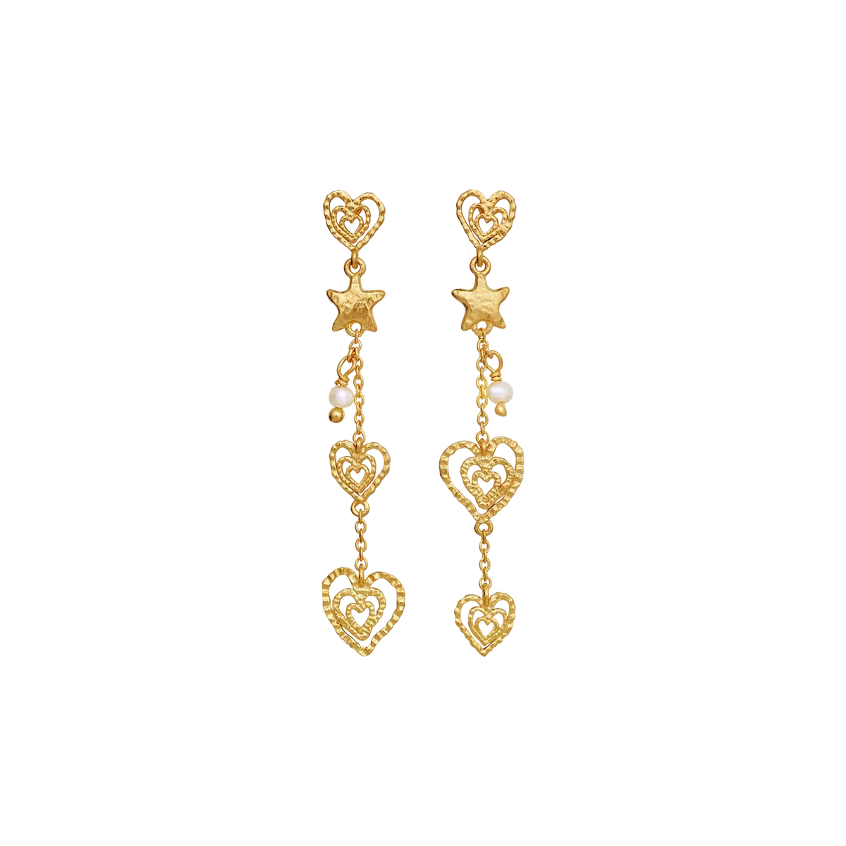 Maanesten Irena gold-plated heart earrings with stars and pearl details in gold look. Model 10096a-1.