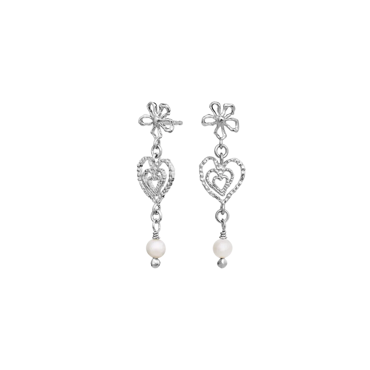 Maanesten Izabel Silver Heart Earrings with detailed heart pendants and freshwater pearl, Model 10097c