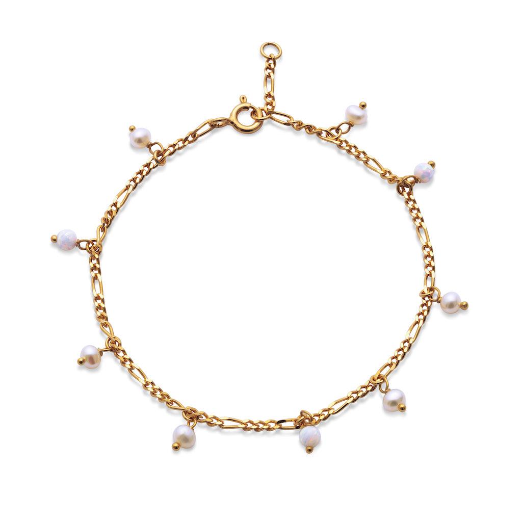 Maanesten Lula White Bracelet gold-plated with small white pearls and elegant chain, Model 8519a-8519a-1.