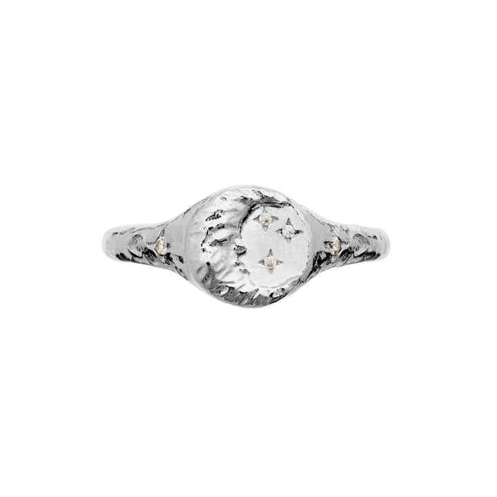 Moonstone Magdalena silver ring with hammered surface and star details, Model 4871c-001