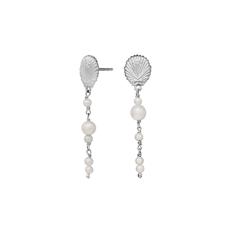 Maanesten Marylyn silver earrings with freshwater pearls, stylish design with seashell detail. Model 9998c-2