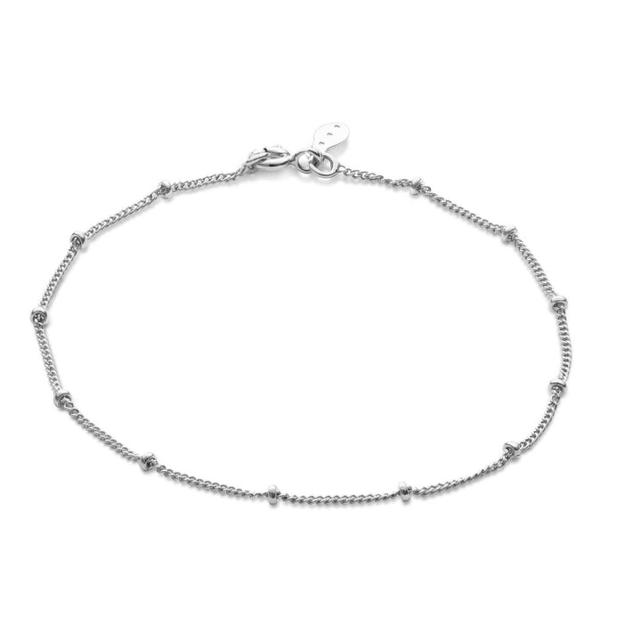 maanesten-nala-solv bracelet in silver with small ball details, simple and elegant design. Model 8012c-8012c-1