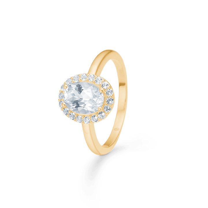 Mads Z Celestial by Medina 8kt gold ring with white topaz, elegant oval stone with sparkling edge. Model 3346901-001