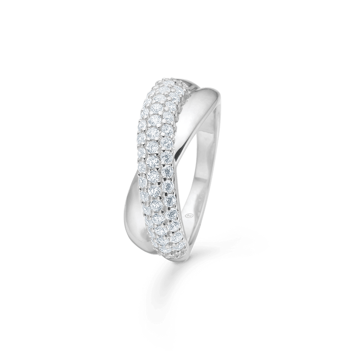 Mads Z Celia Solv Ring with Zirconia shows an elegant silver ring with shiny zirconia. Model 3147009-001.