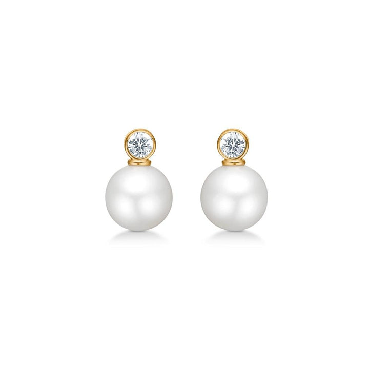 Mads Z Iris Pearl Earrings in 8kt gold with white pearl and clear zirconia, Model 3317043-1