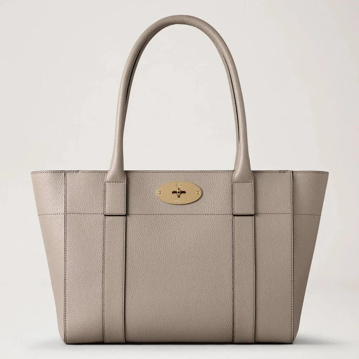 Mulberry Bayswater 9 to 5 Small Classic Grain Cashmere Taupe, elegant handbag in light gray leather with gold buckle. Model HH9831205F924
