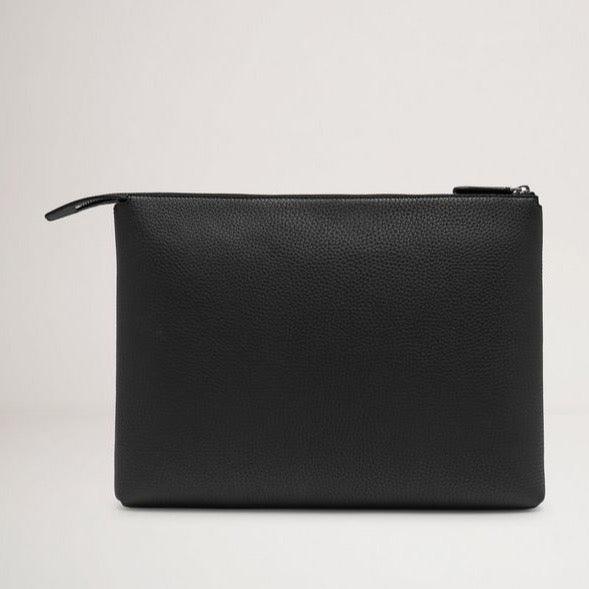 Mulberry City Laptop Heavy Grain Black laptop sleeve in black grained leather, model RL6311736A100.