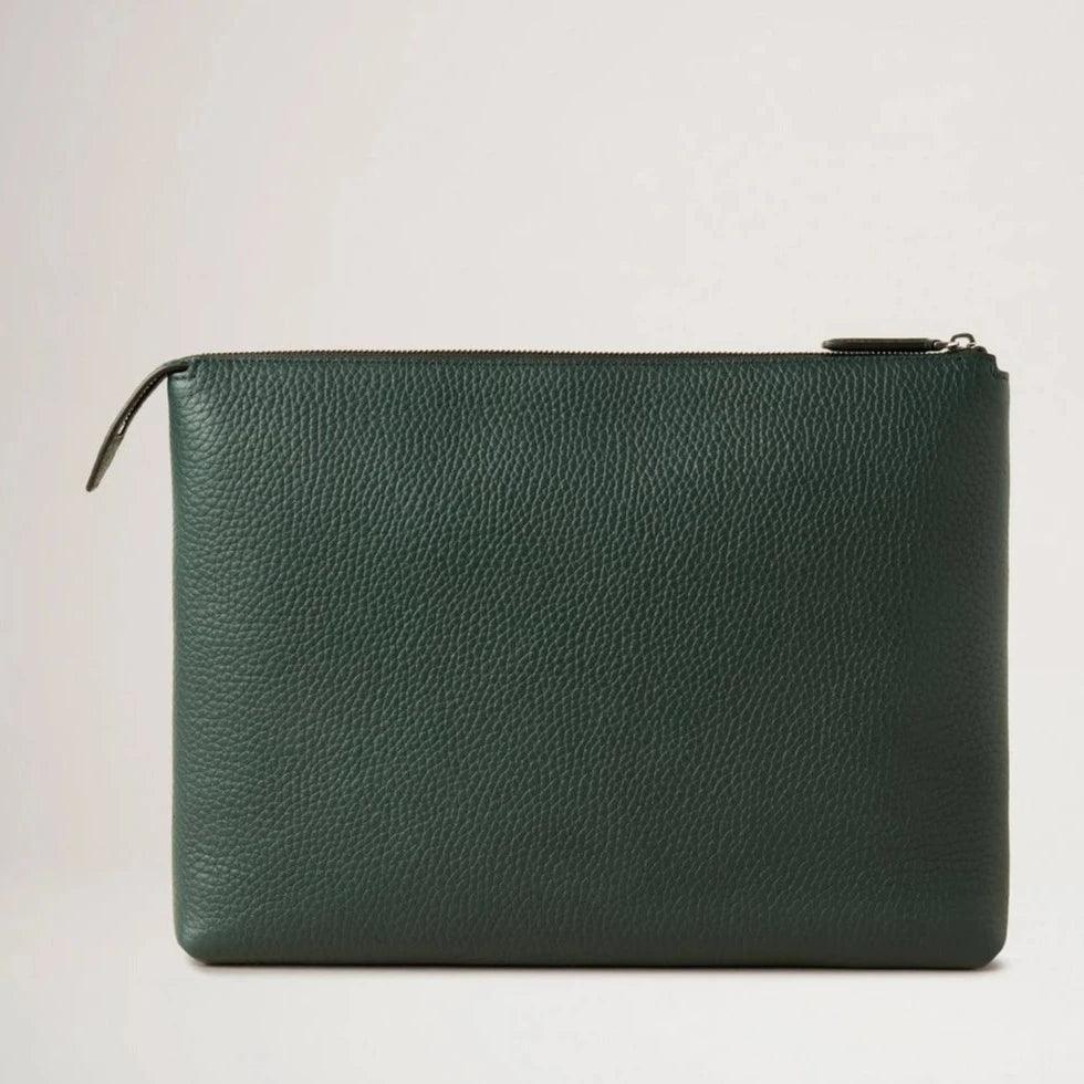 Mulberry City Laptop Heavy Grain Mulberry Green laptop sleeve in strong, green leather with zipper. Model RL6311736Q633.