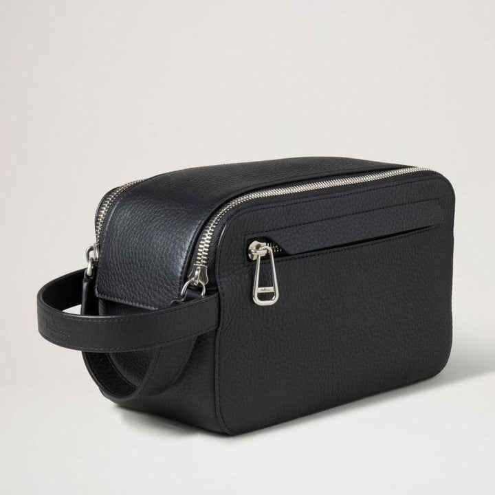 Mulberry Double Zip Wash Case in black grained leather, detail with zipper and handle. Model RL7308736A100