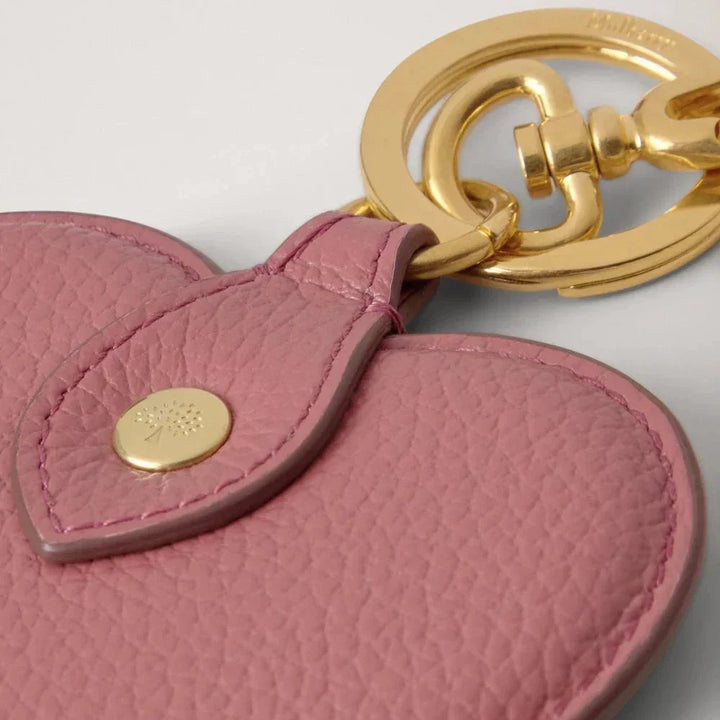 Mulberry Heart Keyring Pink Scrumpy in pink leather with gold colored metal ring, close to detail, Model rk6003205j647