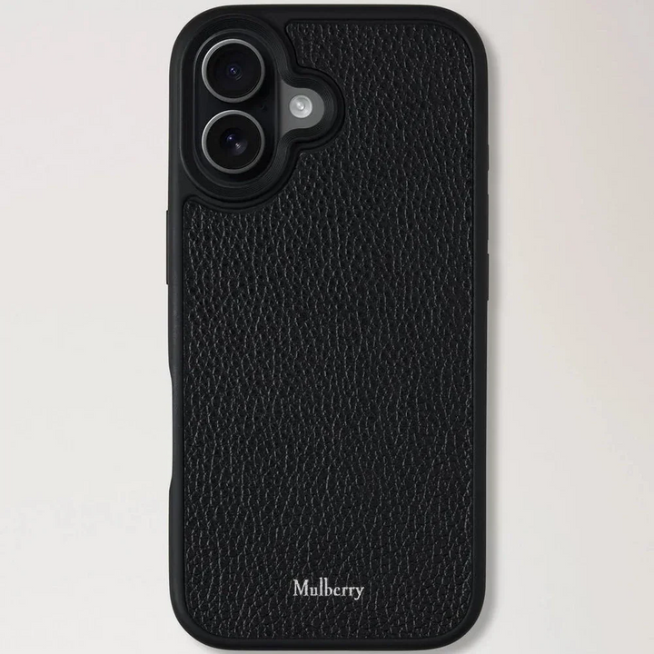 Mulberry iPhone 17 Case Small Classic Grain Black, elegant black leather cover seen from the back. Model rl8910205a100