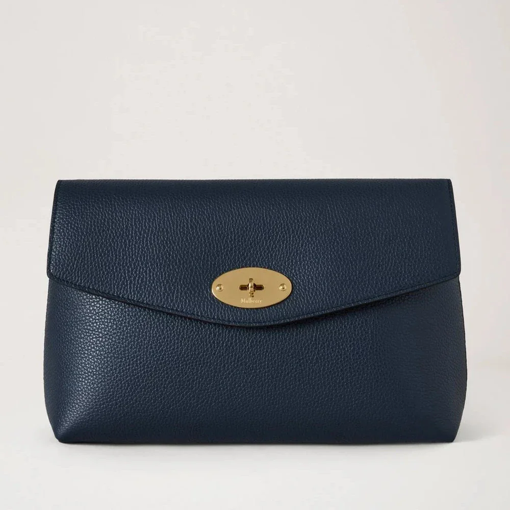 Mulberry Large Darley Cosmetic Pouch Night Sky Small Classic Grain in dark blue leather with golden buckle. Model RL5078205U888