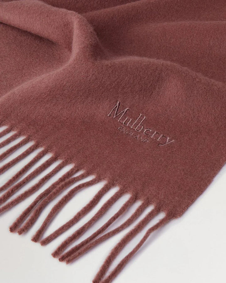 Mulberry Small Solid Merino Wool Scarf in brown wool with fringes, visible logo embroidered. Model VS4318946G222
