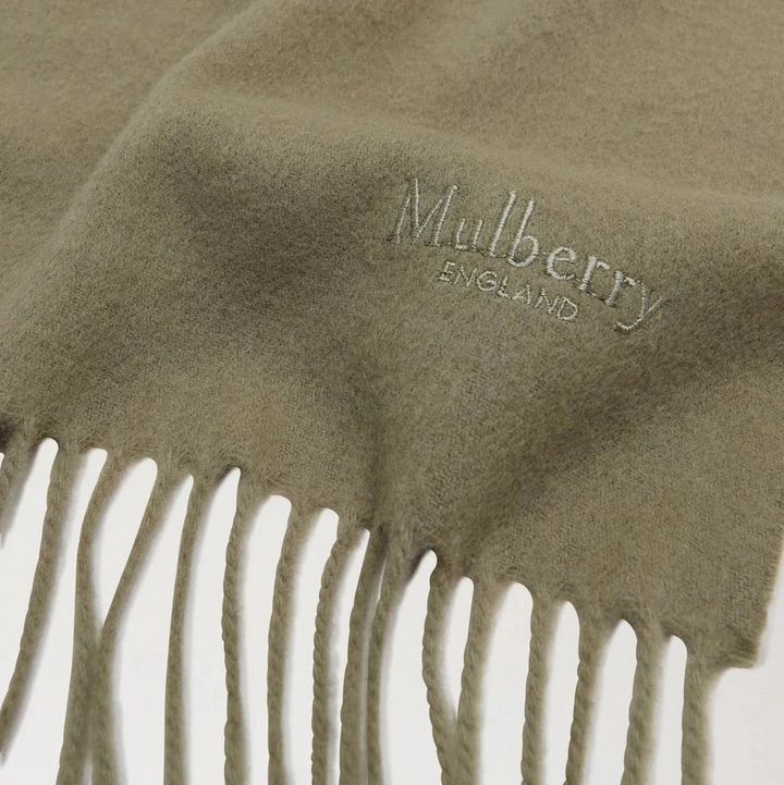 Mulberry Small Solid Merino Wool Scarf Linen Green with embroidered logo, wool and fringe. Model vs4318946r563
