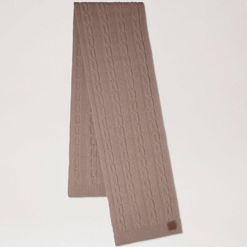 Mulberry Softie Chain Cable Knit Scarf in maple, cable knit scarf in soft beige wool. Model VS4760969E631