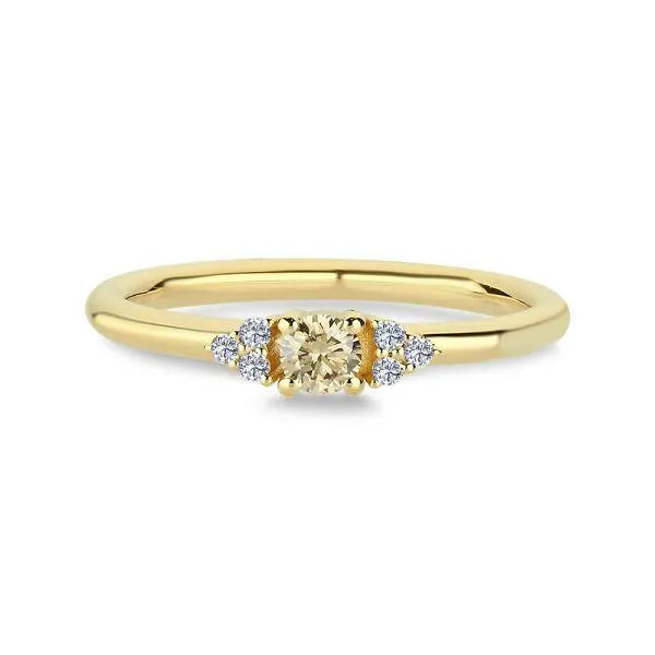 nuran 14kt champagne diamond ring with central champagne colored diamond and small clear diamonds on slim gold ring. Model a3080ch-a3080ch-021rg-001