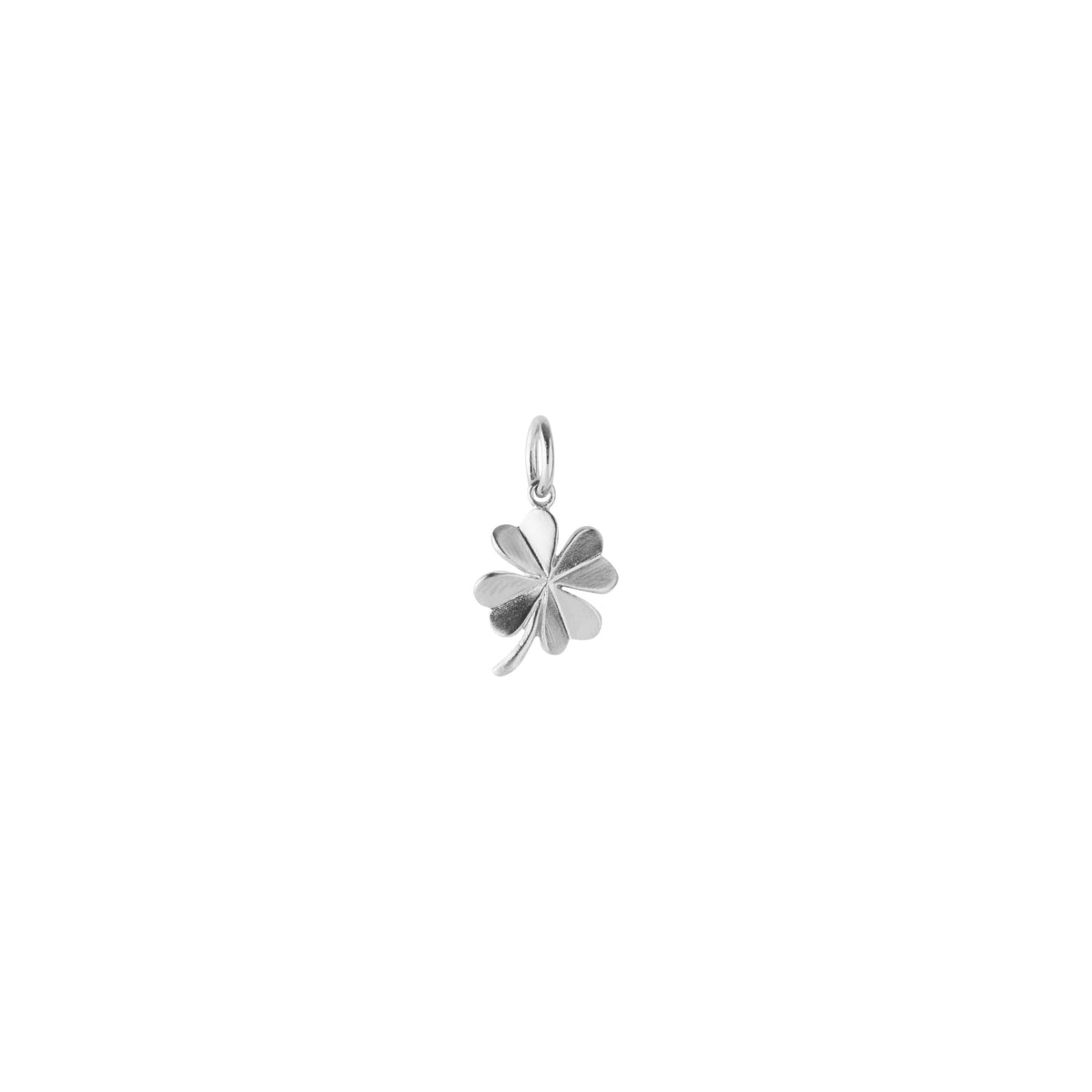 Pernille Corydon Clover Pendant in silver, four-leaf clover pendant seen close up, Model p-964-s-1.