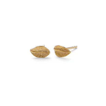 Pernille Corydon Elm Leaf earrings in gold-plated silver, leaf-shaped design with matte finish. Model E-329-GP-1