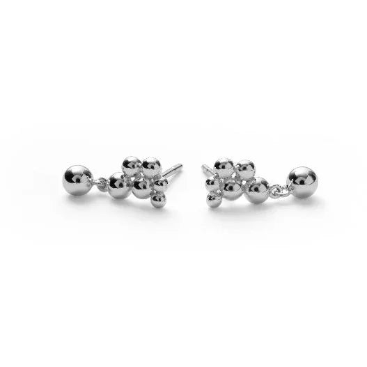 Pernille Corydon Pebble Earrings in silver seen from the front, small sparkling balls in a glossy finish. Model E-460-S