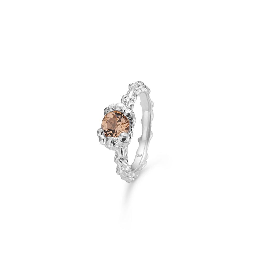 Studio Z Citrine Relieve Ring showcases a silver ring with warm citrine stone and organic, textured design. Model 7147817-001-1