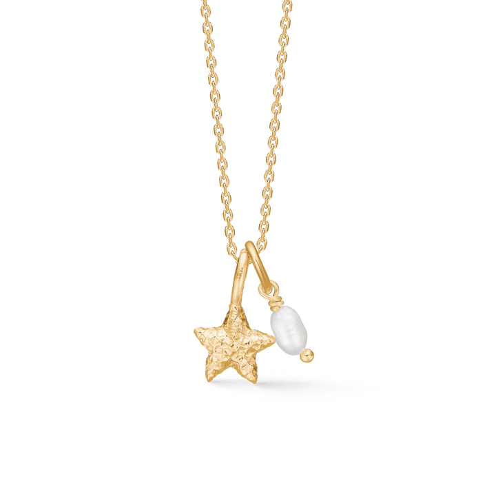 studio-z-starfish-luster-gold-plated-necklace-with-starfish-pendant shows an elegant gold-plated chain with detailed starfish and freshwater pearl pendants. Model 7223903-1